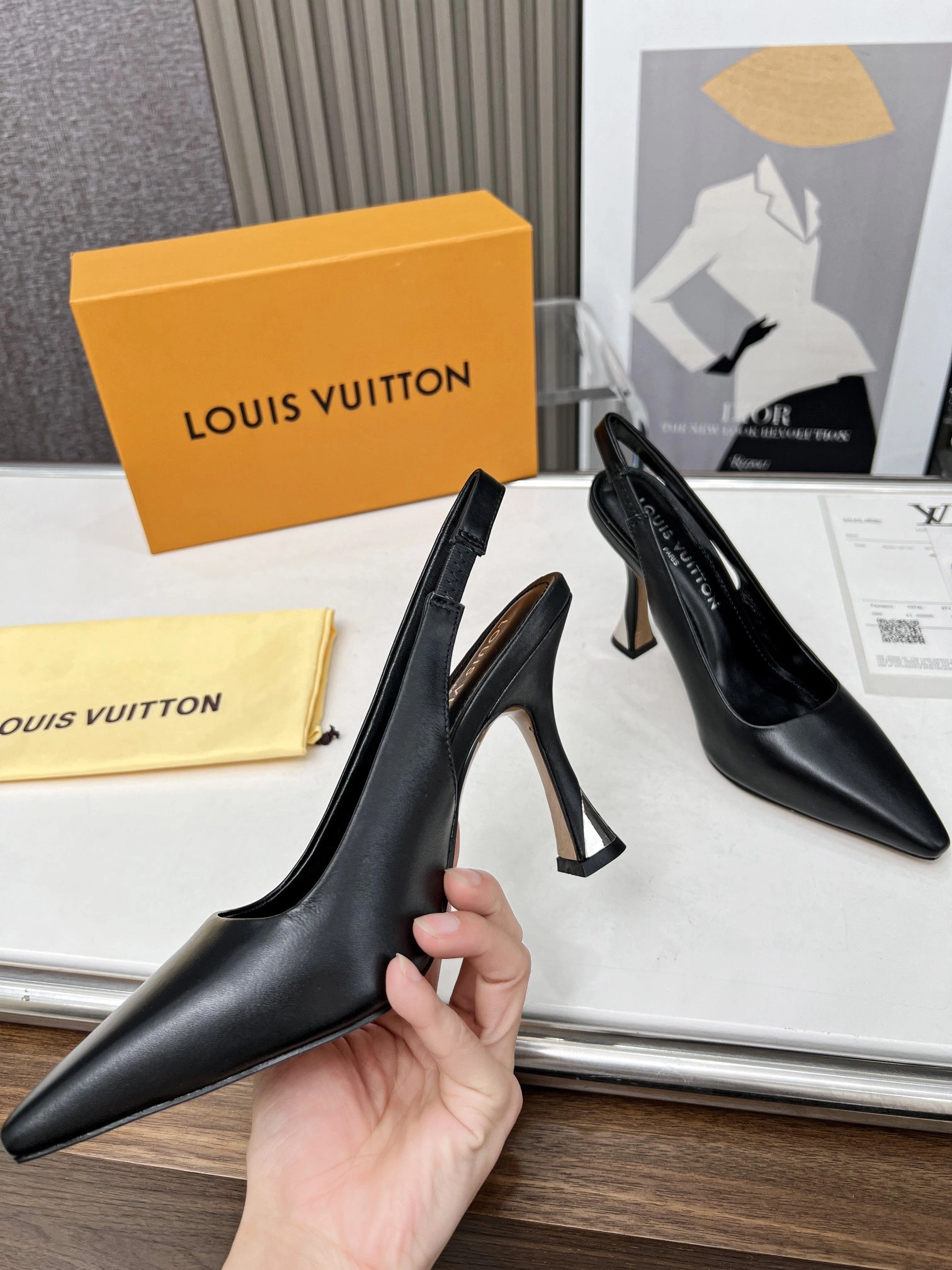 COCO-- 8V 1AB1DW Calfskin sheepskin Heel height：9.5CM item:E-X158C1803